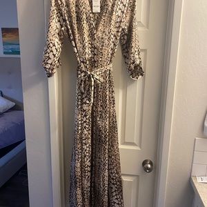 Size 4 never worn snake print silky 3/4 dress